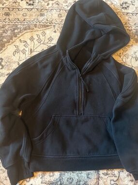 Lululemon black scuba zip up in size XS/S